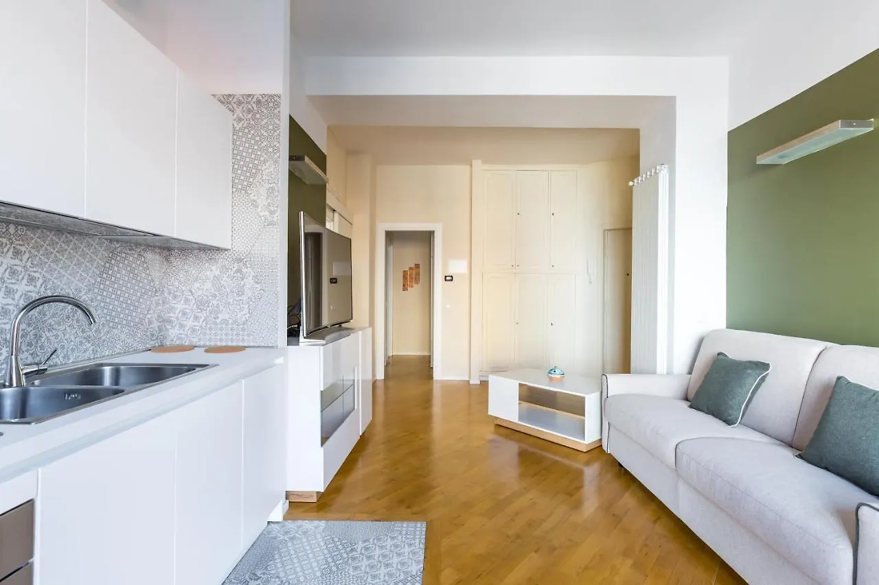 Chiaia Mon Amour Elegant Flat By Napoliapartments Apartment Naples